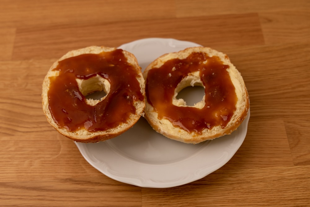 Bagel with honey