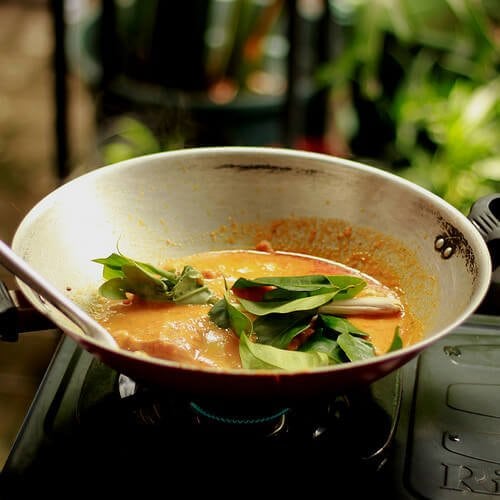 Bay leaves on a skillet