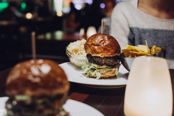 Beef burger and coleslaw side