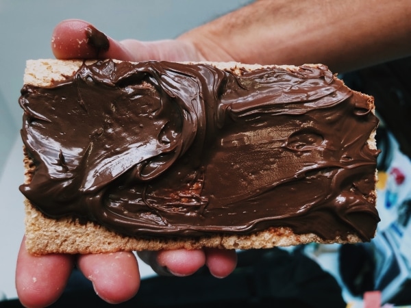 Biscuit with Nutella