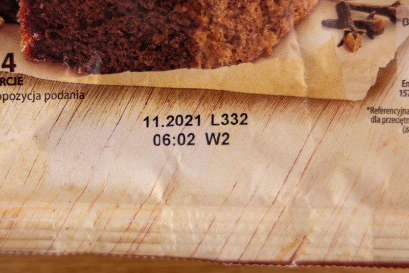 Cake mix: date on label