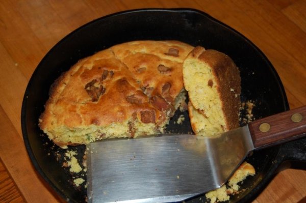 Cornbread in cast iron pan