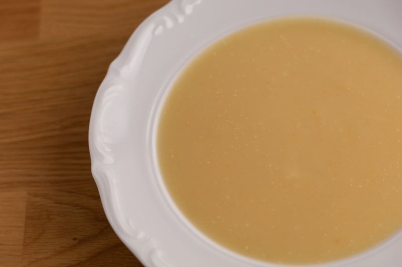 Creamy broccoli soup based on bone broth