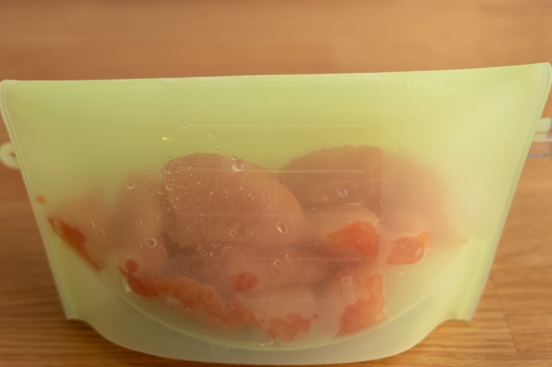 Defrosted grapefruit chunks