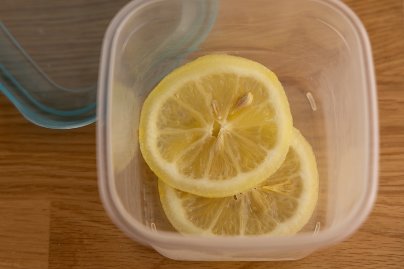 Defrosted lemon slices