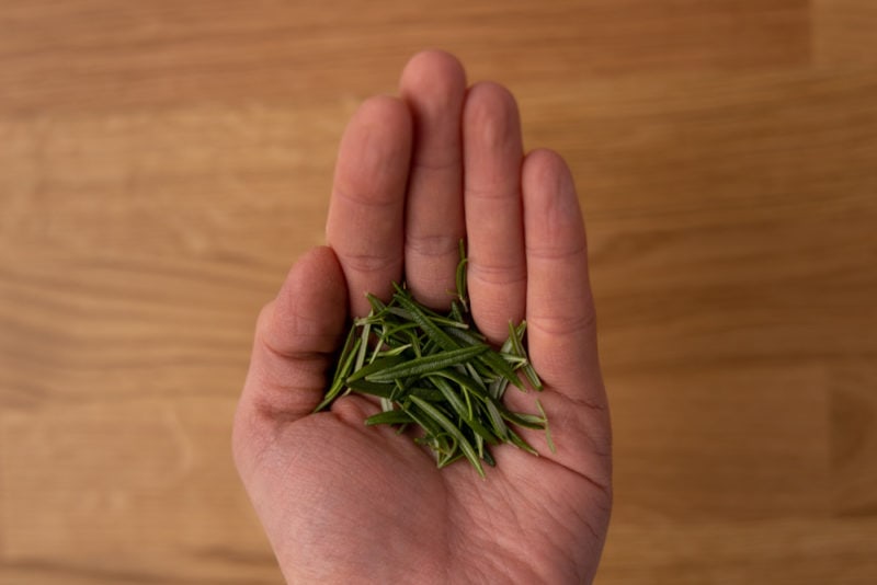 How Long Does Rosemary Last and How To Store It?