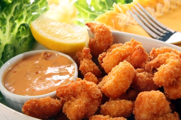 Fried shrimp with cocktail sauce