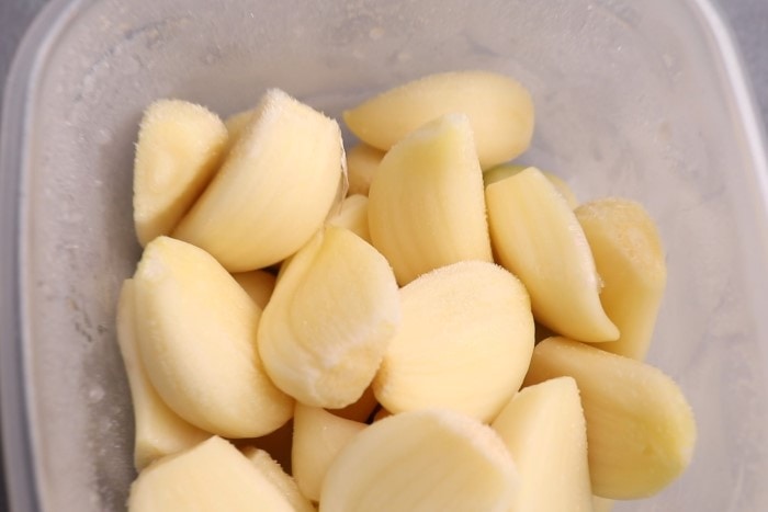 Frozen garlic cloves