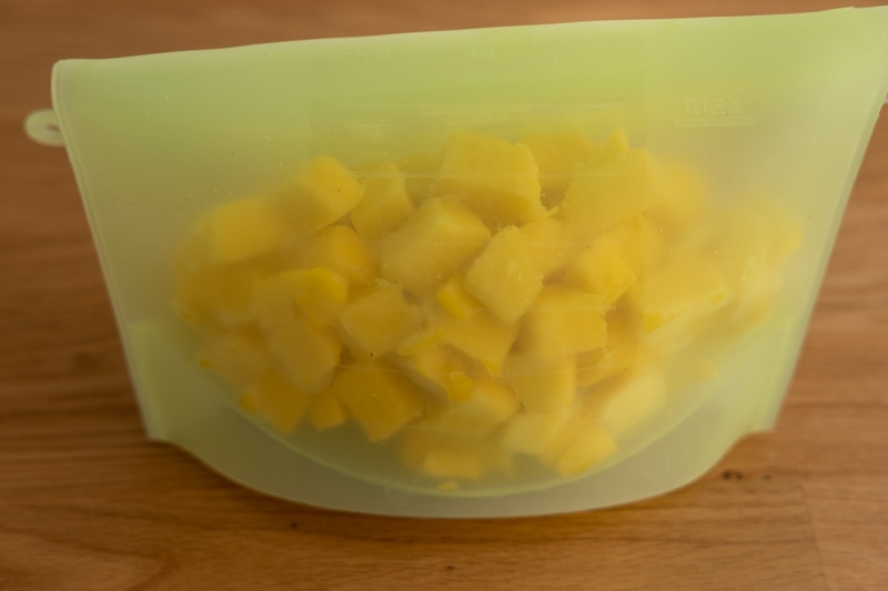 Frozen mango chunks