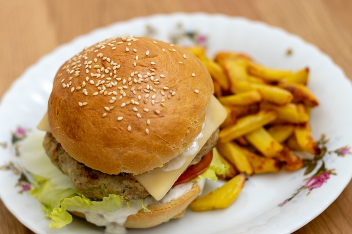 Hamburger with a thawed bun