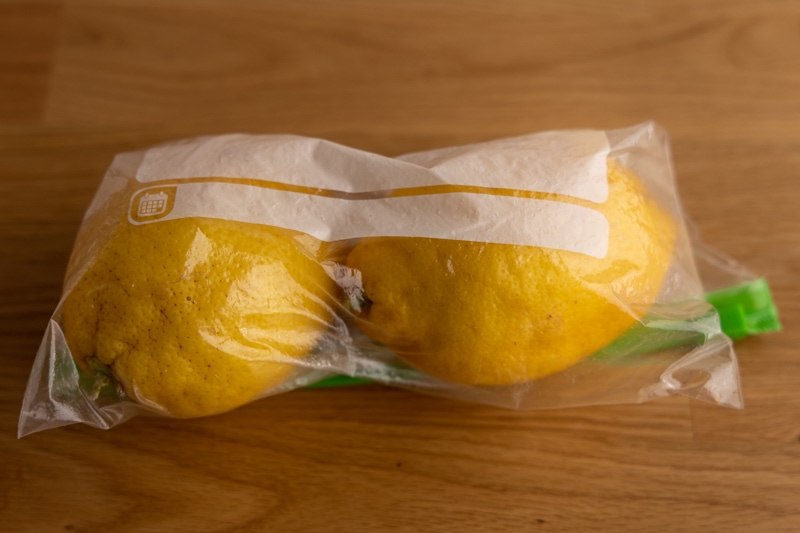 How to store lemons - freezer bag