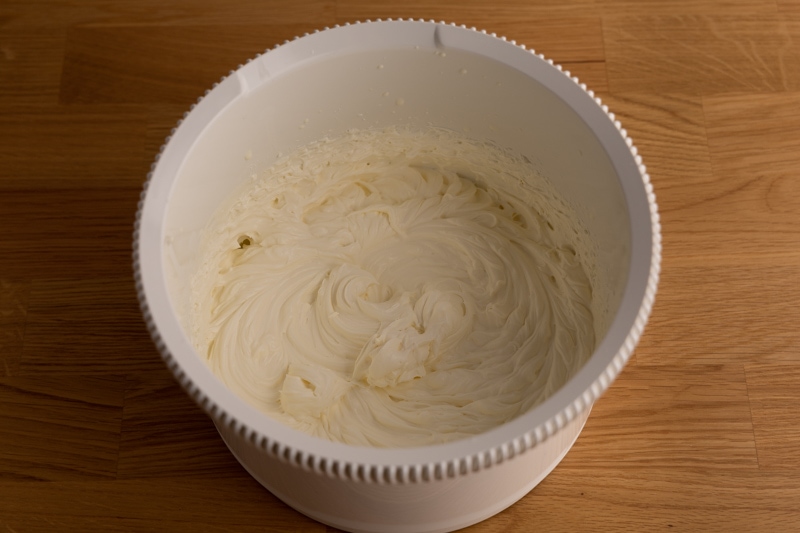 Mascarpone whipped with heavy cream