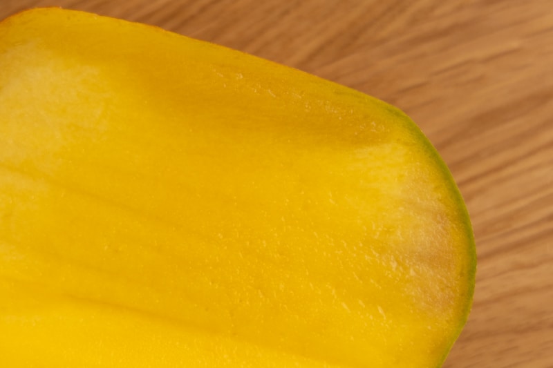 Old mango: darkened flesh near the rind
