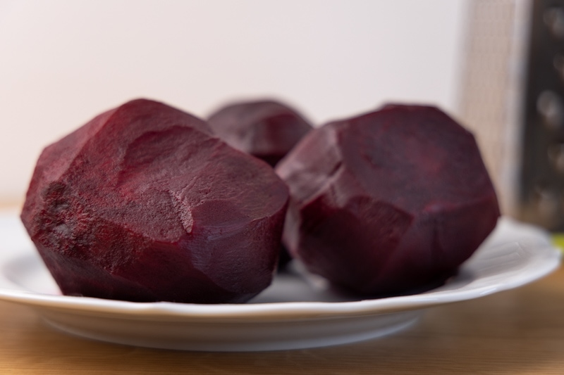 Cooked and peeled beets