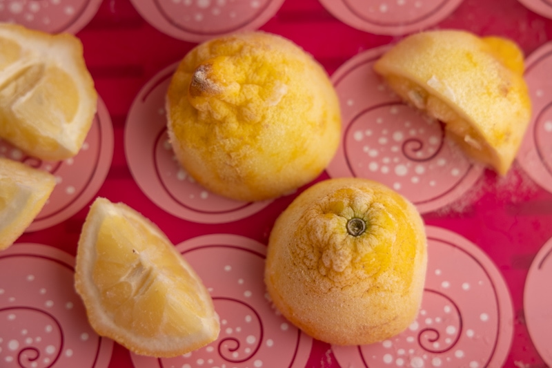 Pre-frozen lemon halves