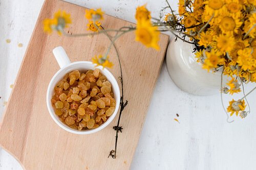 4 Ways To Plump Raisins - Wikihow