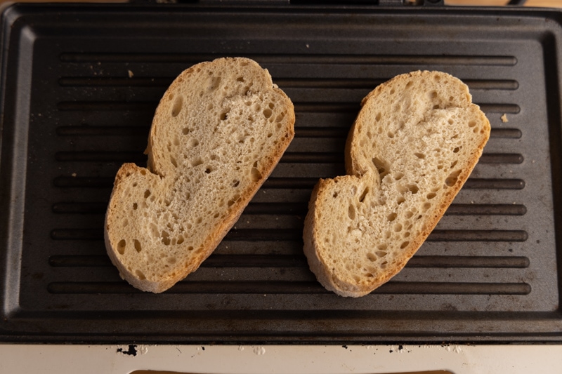 Reheating baguette in a toaster