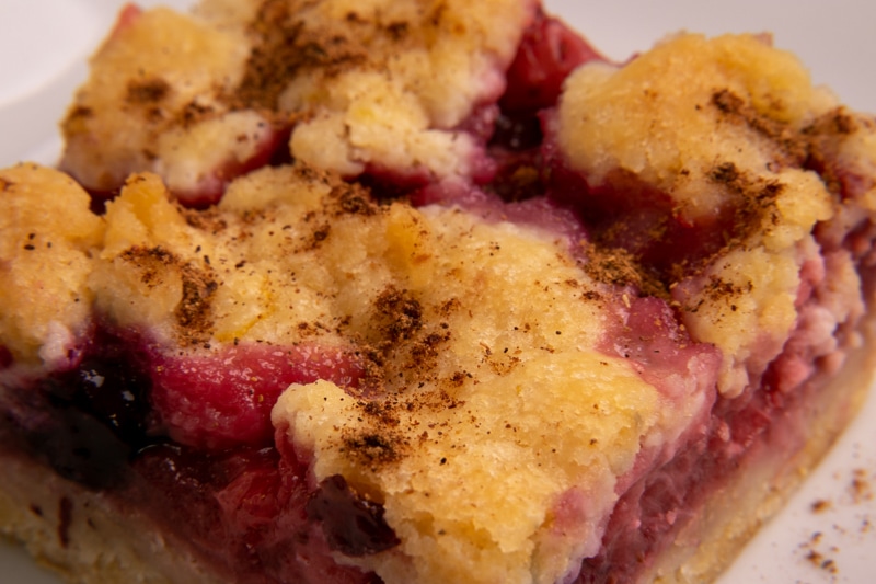 Tarte à la rhubarbe à la cannelle