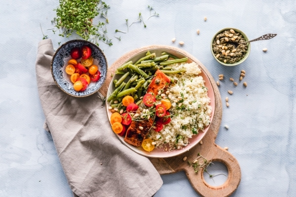 Salmon quinoa and veggies