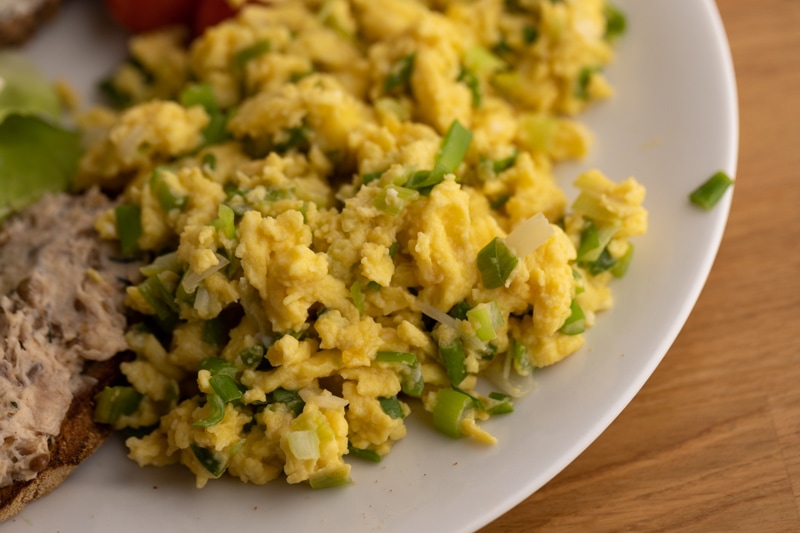Scrambled eggs with green onions