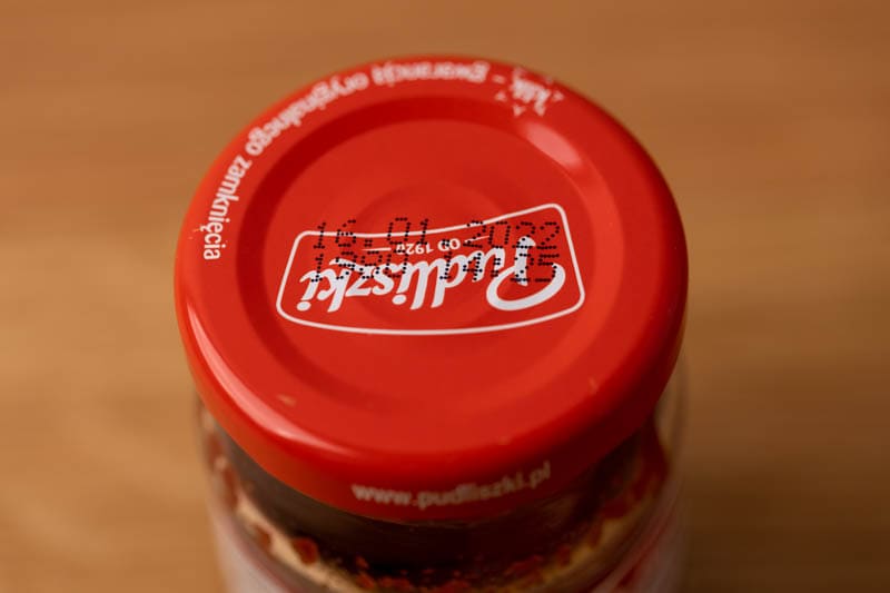 Tomato paste jar: date on the lid