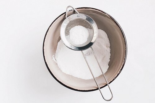 Baking: powdered sugar in a sieve